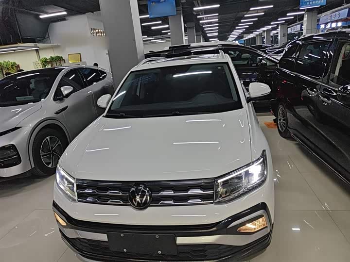 Фото 3 - Volkswagen T-Cross