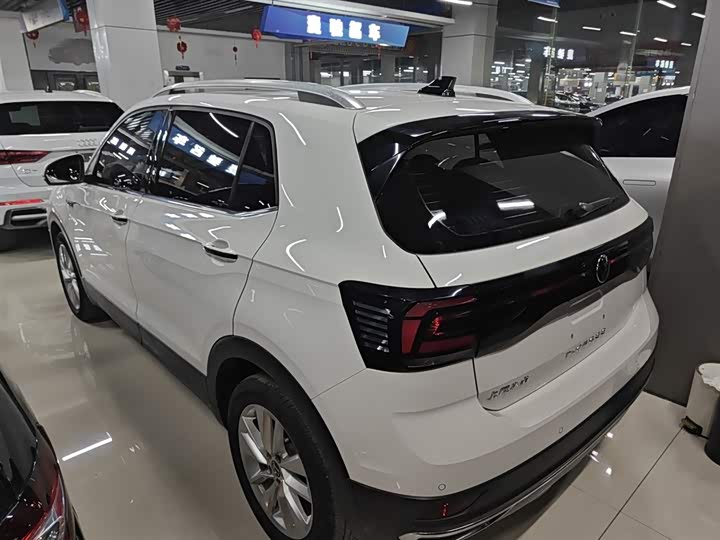 Фото 5 - Volkswagen T-Cross