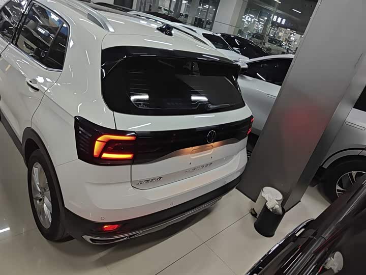 Фото 6 - Volkswagen T-Cross