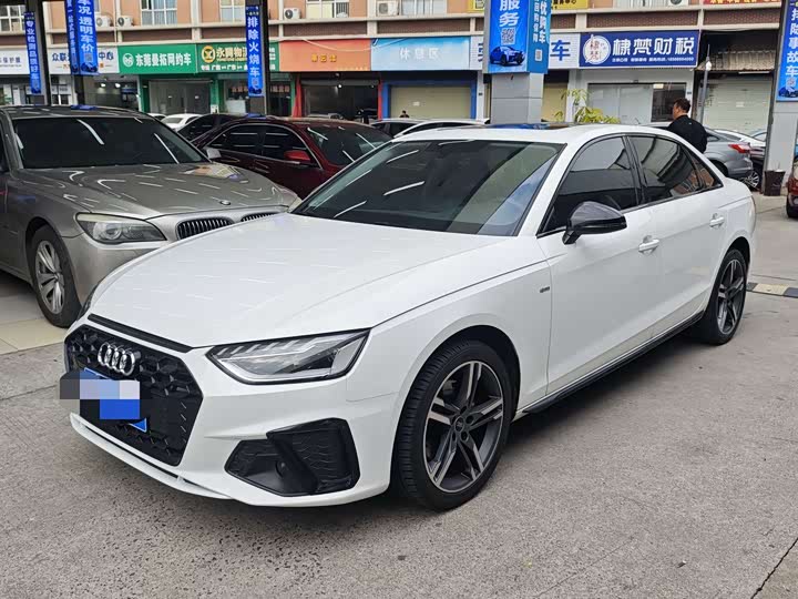 Фото 1 - Audi A4L