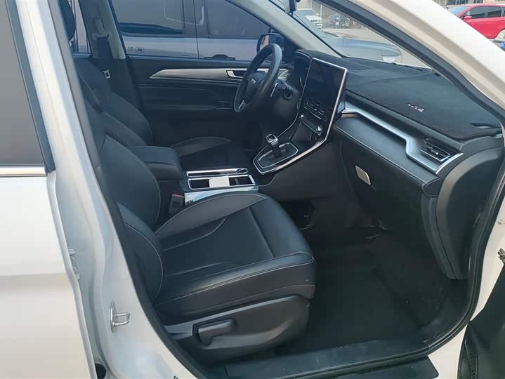 Фото 8 - Haval M6