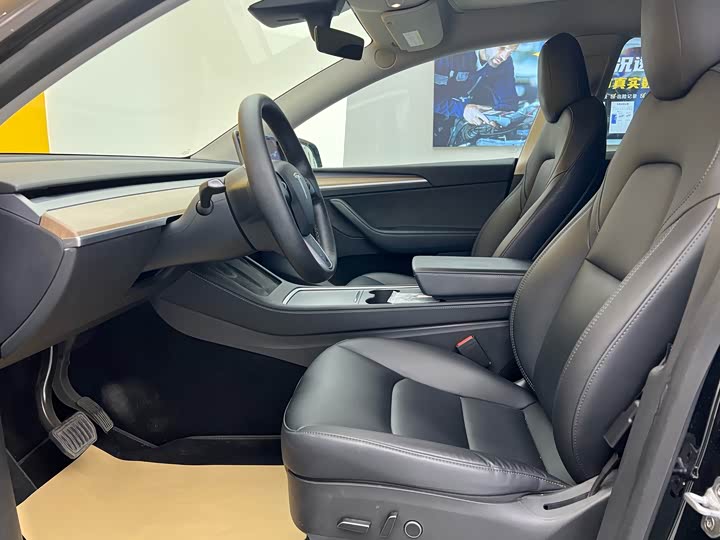 Фото 3 - Tesla Model Y
