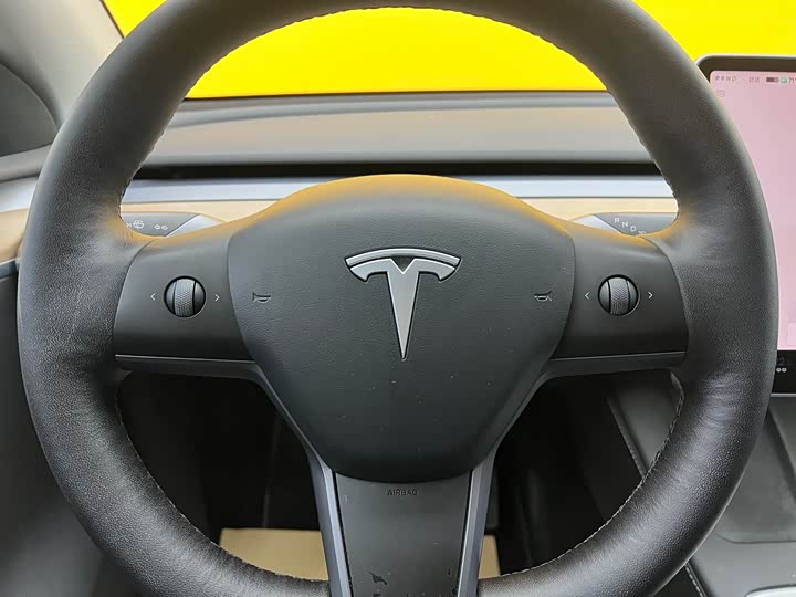 Фото 9 - Tesla Model Y