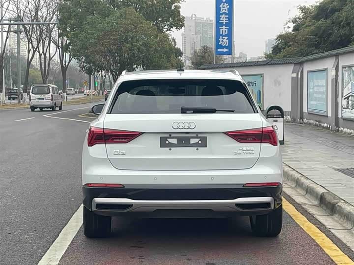 Фото 6 - Audi Q3