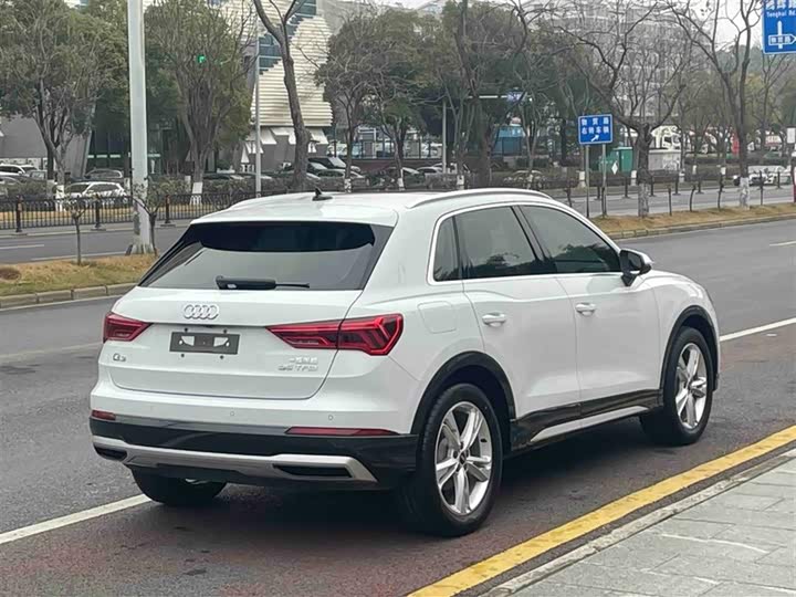 Фото 7 - Audi Q3