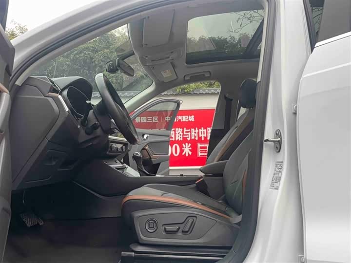 Фото 9 - Audi Q3