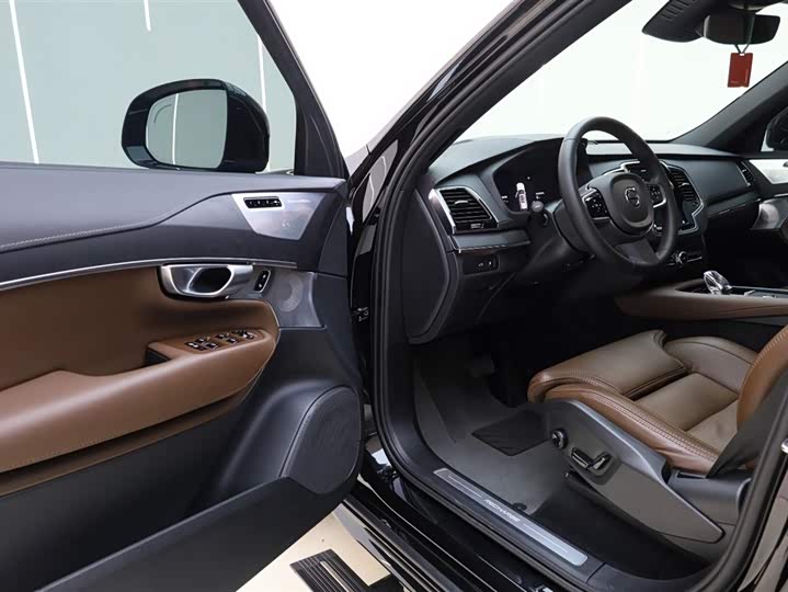 Фото 7 - Volvo XC90 Hybrid