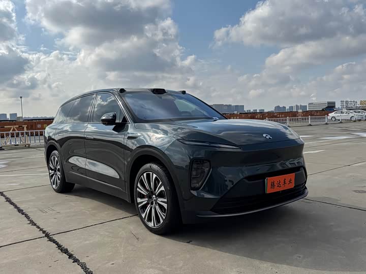 Фото 1 - Nio ES8