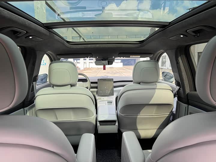 Фото 5 - Nio ES8