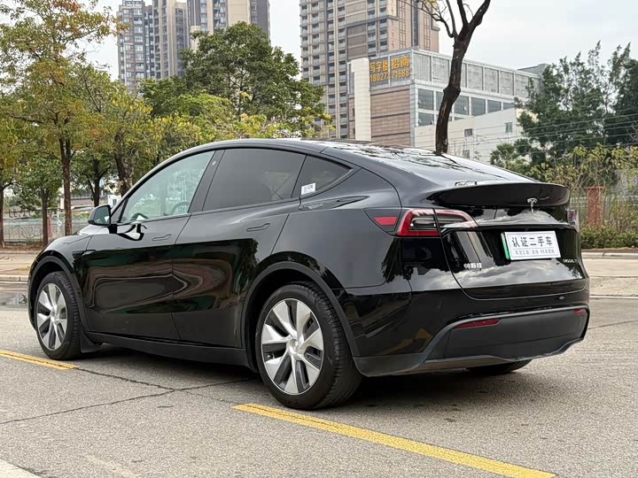 Фото 7 - Tesla Model Y