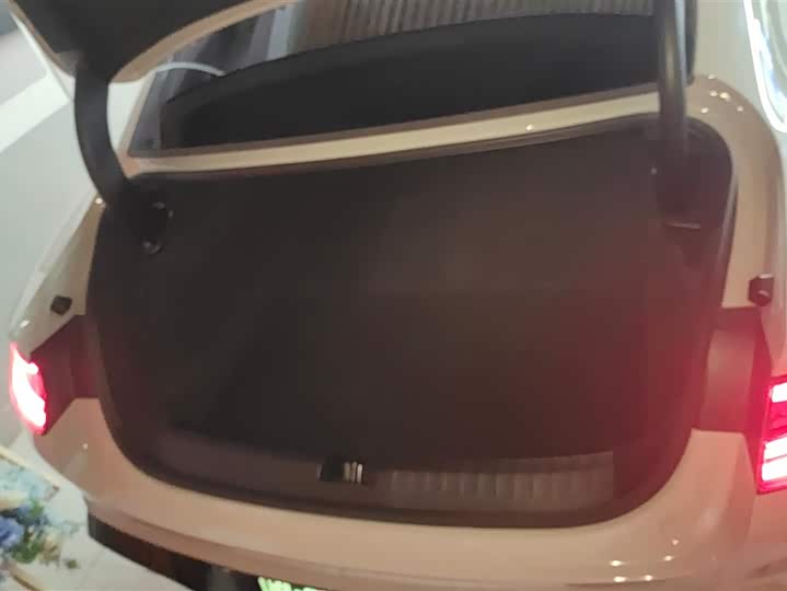 Фото 4 - Xiaomi SU7