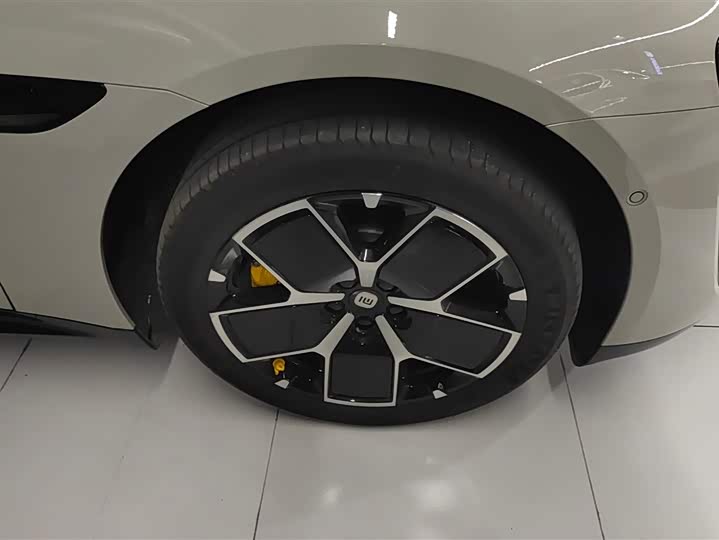 Фото 6 - Xiaomi SU7