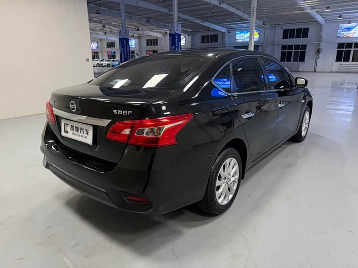 Фото 4 - Nissan Sylphy