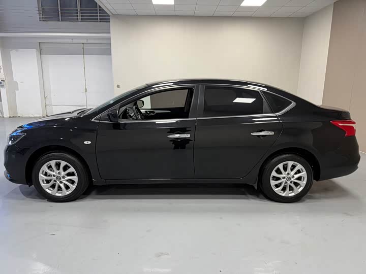 Фото 7 - Nissan Sylphy