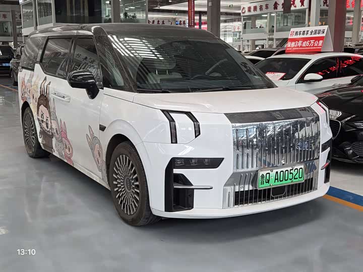 Фото 2 - Zeekr 009