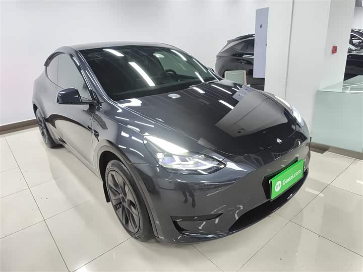 Фото 4 - Tesla Model Y