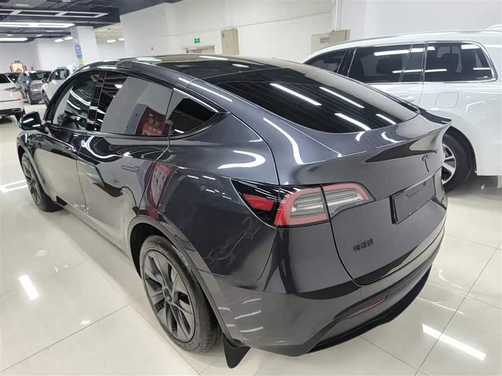Фото 5 - Tesla Model Y