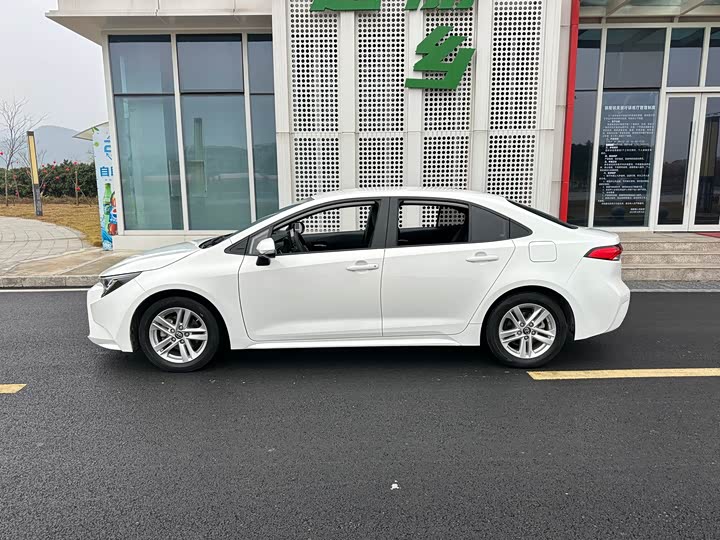 Фото 5 - Toyota Levin