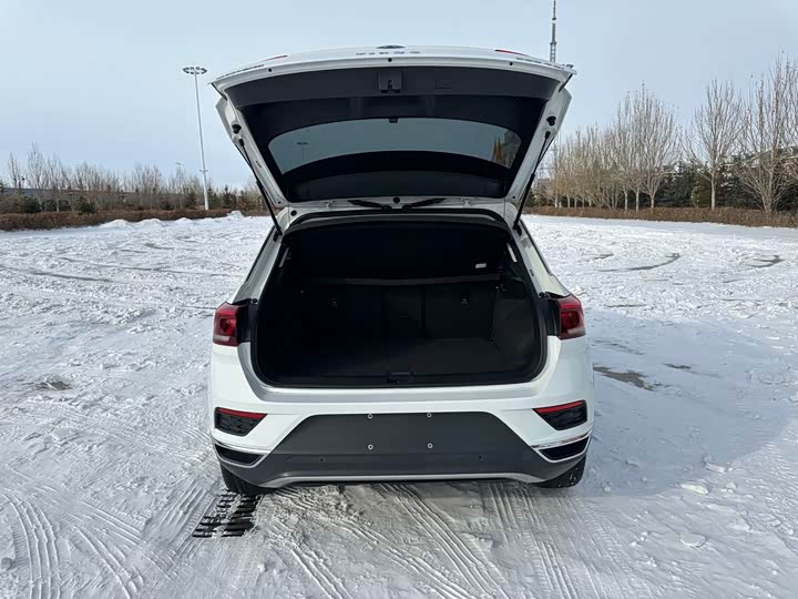 Фото 9 - Volkswagen T-Roc