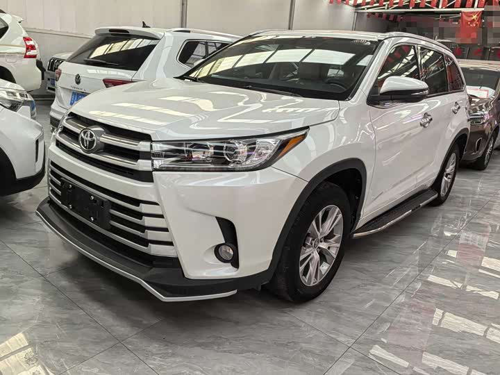 Фото 1 - Toyota Highlander