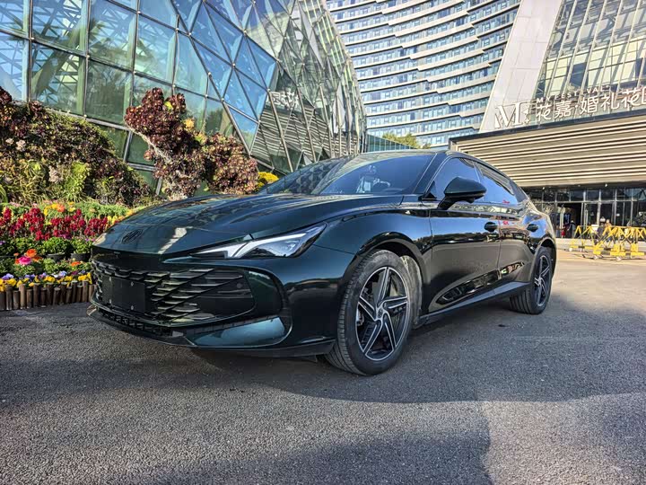 Фото 1 - MG Motor 7