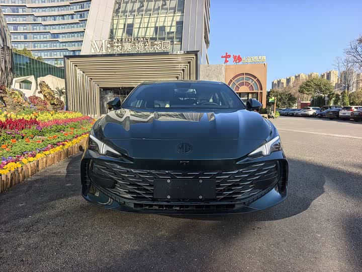 Фото 2 - MG Motor 7