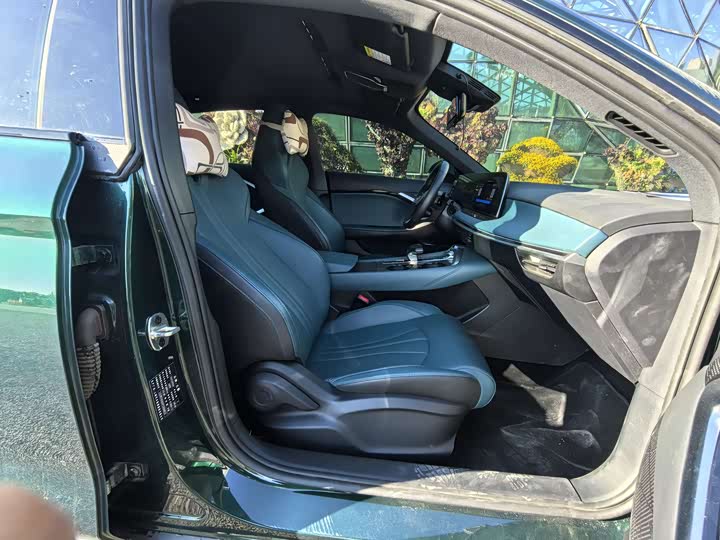 Фото 9 - MG Motor 7