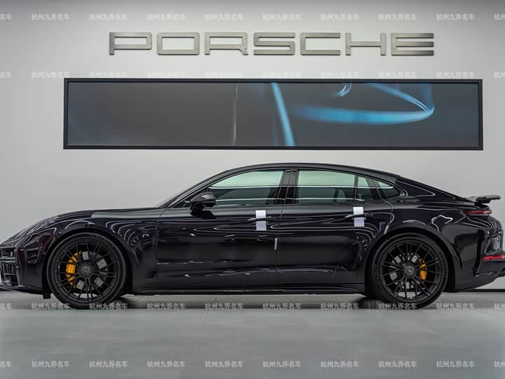 Фото 8 - Porsche Panamera