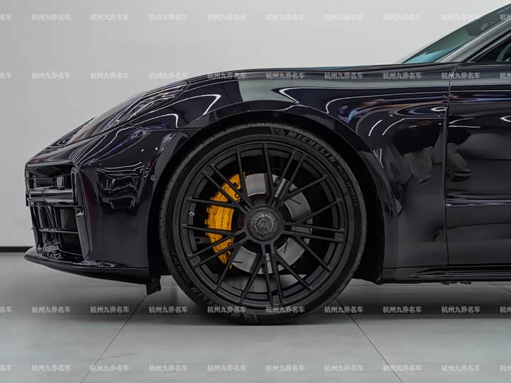 Фото 9 - Porsche Panamera