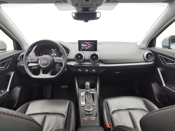Фото 5 - Audi Q2L