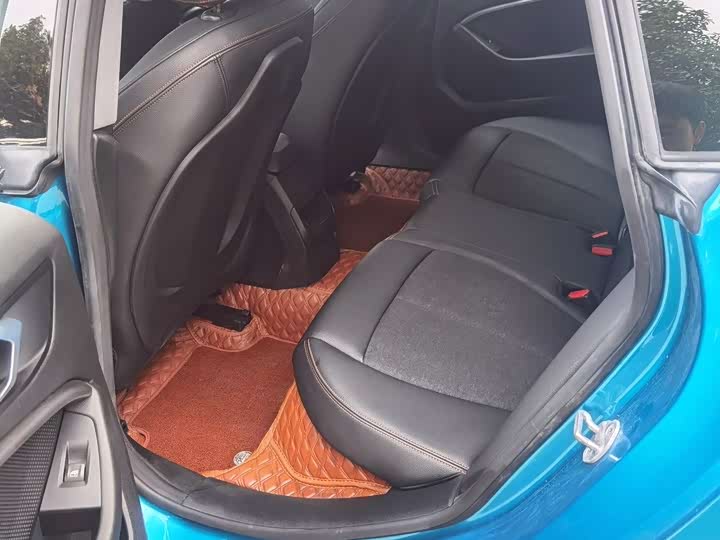 Фото 5 - BMW 2 Series