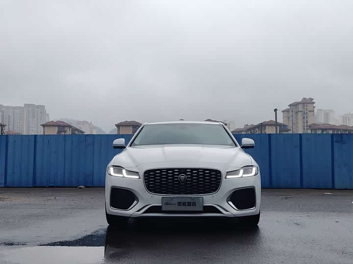 Фото 2 - Jaguar XF L