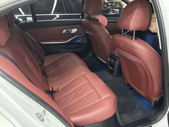 Фото 3 - BMW 3 Series