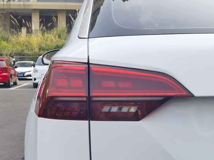 Фото 9 - Volkswagen Tayron