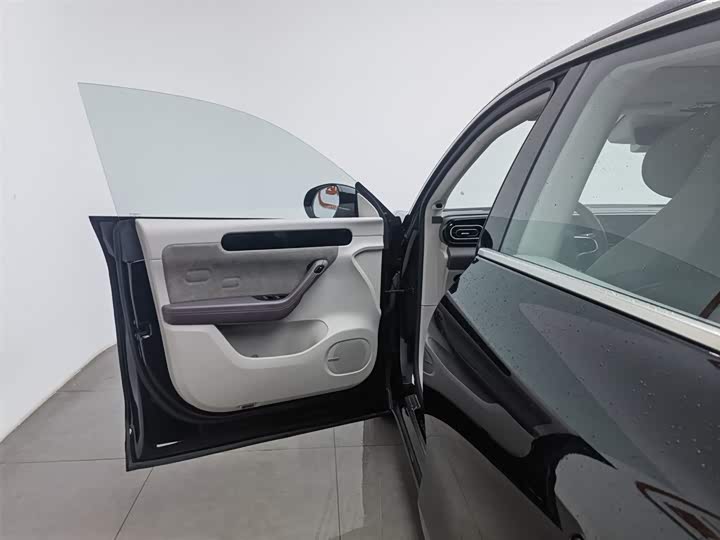 Фото 8 - Leapmotor C11