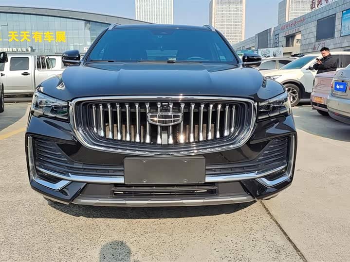 Фото 2 - Geely Monjaro