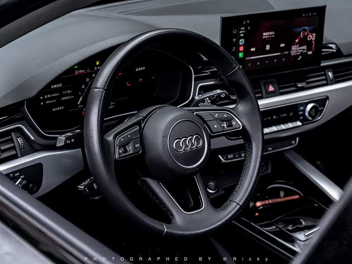 Фото 5 - Audi A4