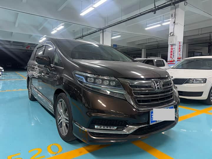 Фото 3 - Honda Elysion