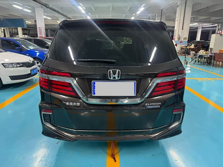 Фото 6 - Honda Elysion