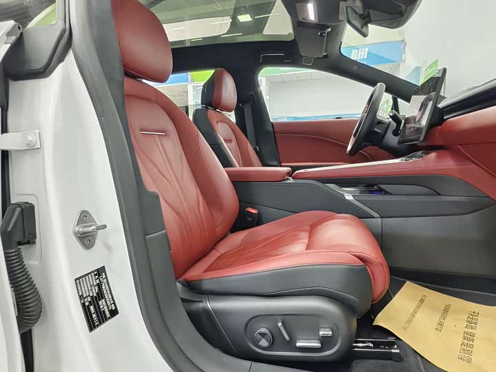 Фото 9 - Zeekr 007 GT