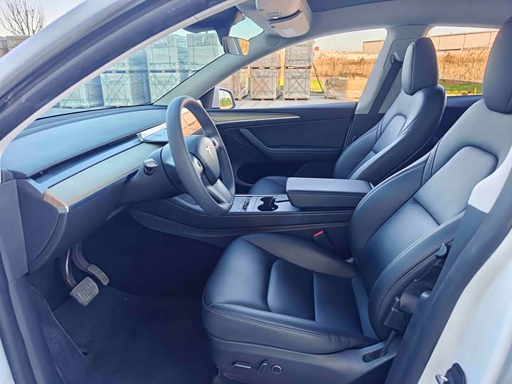 Фото 8 - Tesla Model Y