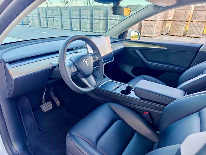 Фото 9 - Tesla Model Y