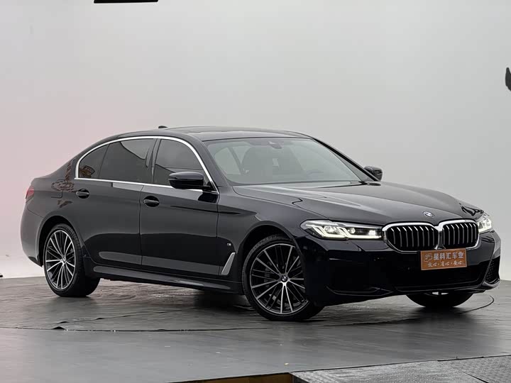 Фото 3 - BMW 5 Series