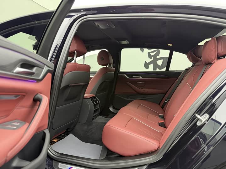 Фото 6 - BMW 5 Series