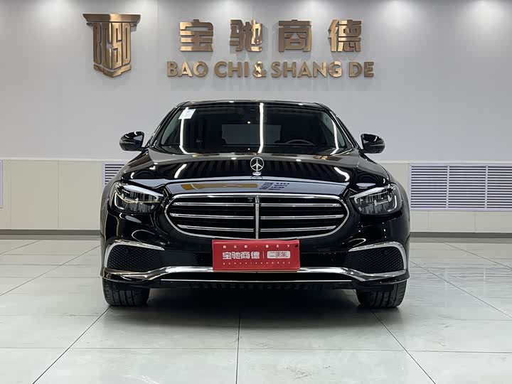 Фото 2 - Mercedes-Benz E-Class