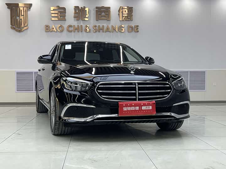 Фото 3 - Mercedes-Benz E-Class