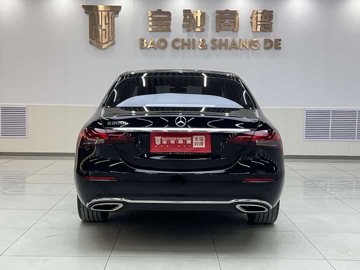 Фото 5 - Mercedes-Benz E-Class