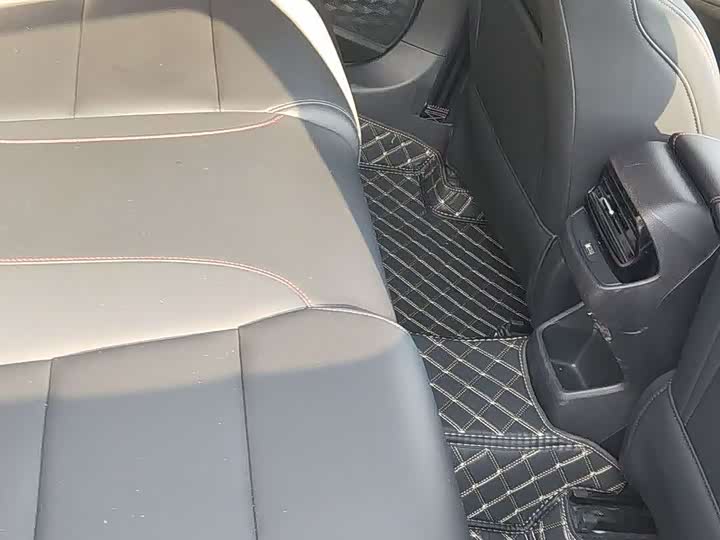 Фото 7 - MG Motor 5