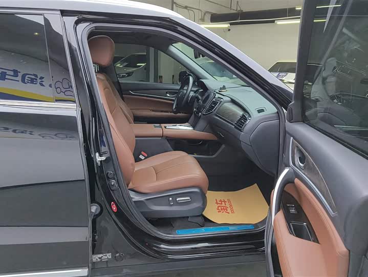 Фото 8 - Honda UR-V