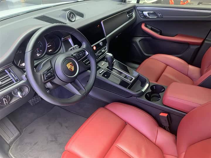 Фото 2 - Porsche Macan